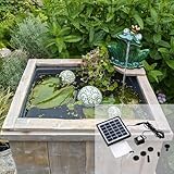 Storm's Gartenzaubereien Miniteich Komplettset Holzkiste - Solar Wasserspiel Froschkönig mit Pumpe - Gartenbrunnen für Balkon und Terrasse - Inklusive 3 Schwimmkugeln und Kunststoffeinsatz